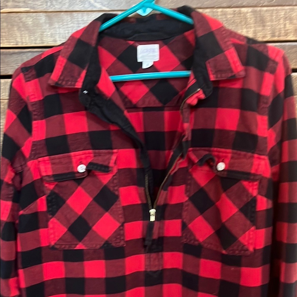 J. Crew Red and Black Checkered Shirt THICK quality flannel 💪❤️